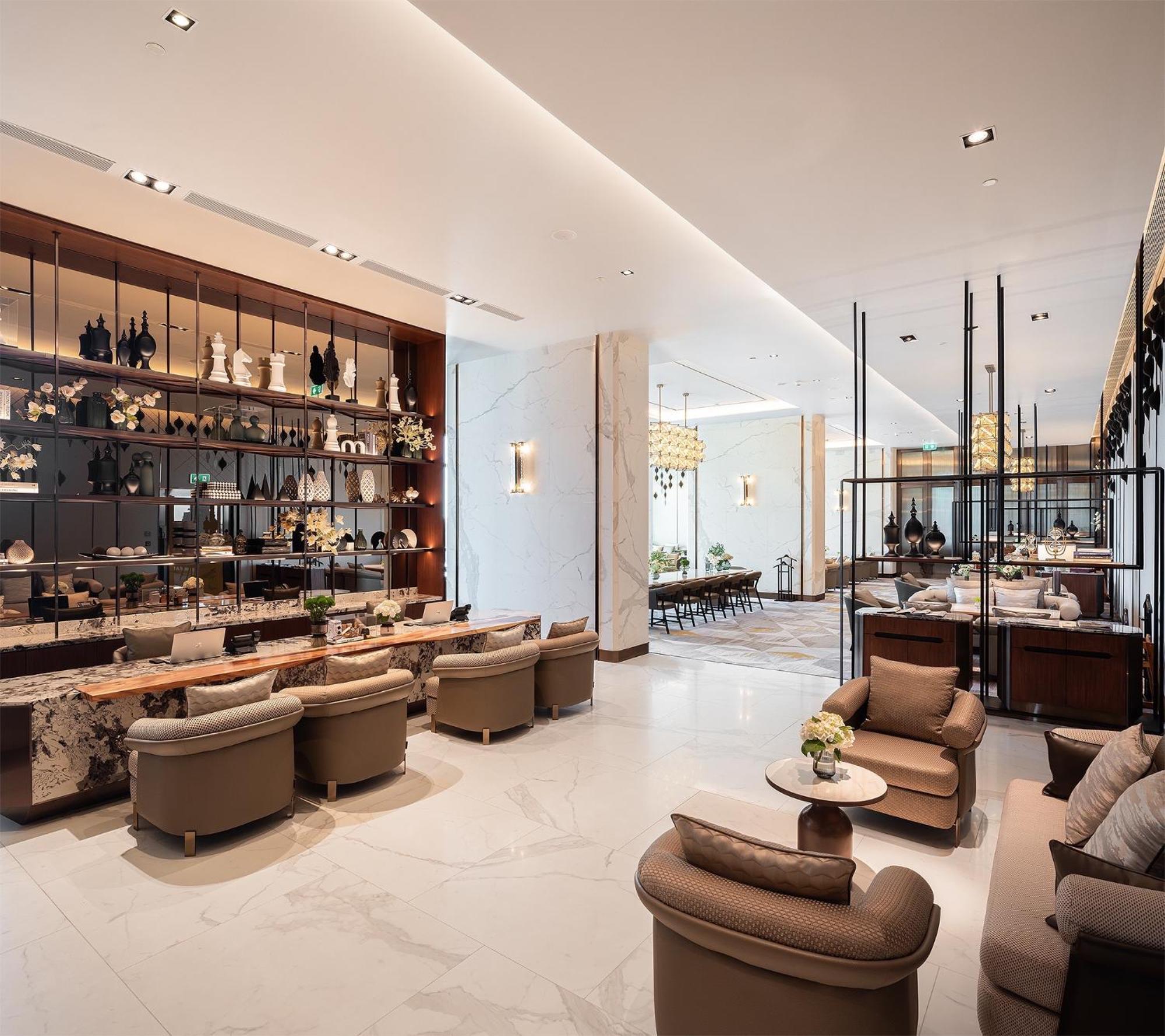 Eastin Grand Hotel Phayathai Bangkok Exteriér fotografie The lounge at the airport